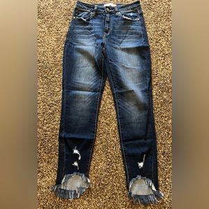 KanCan cropped jeans.